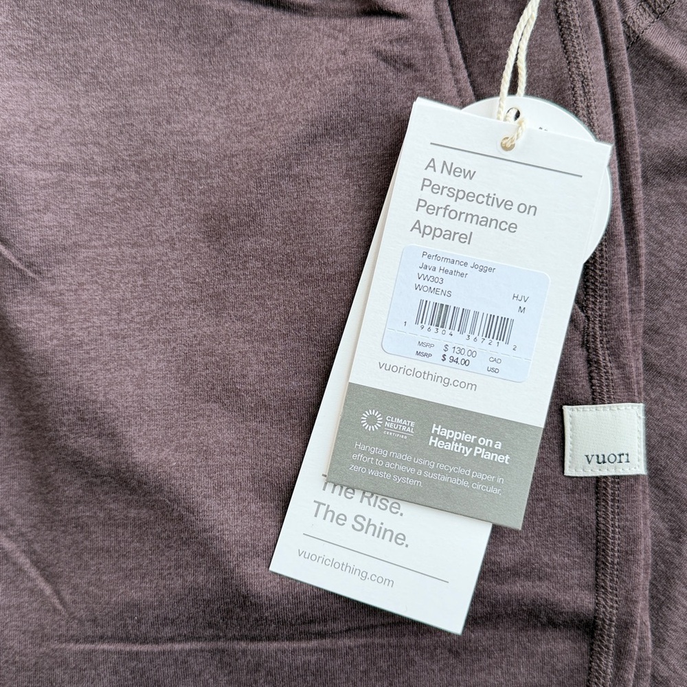 NWT Vuori Women's Performance Joggers | M - Picture 2 of 3